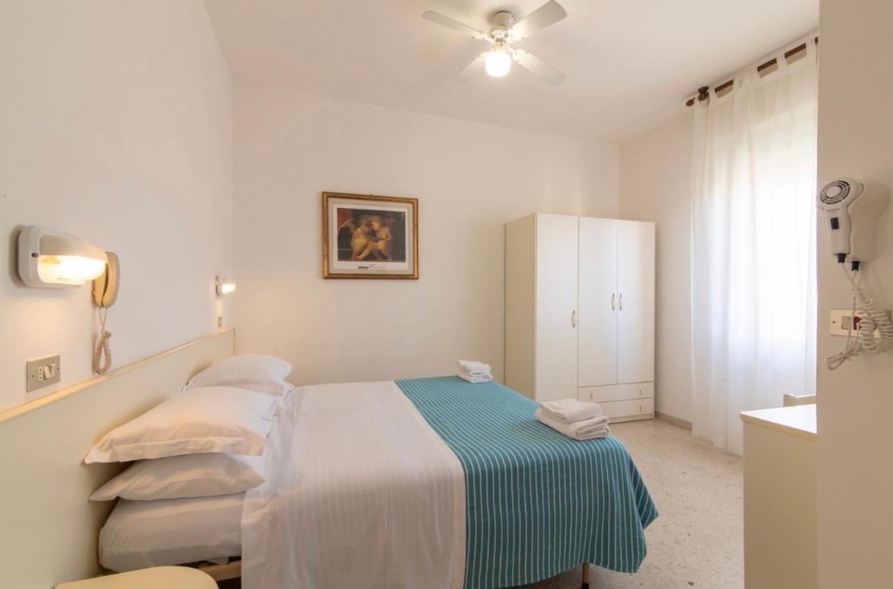 Hotel Miro Cattolica Kültér fotó