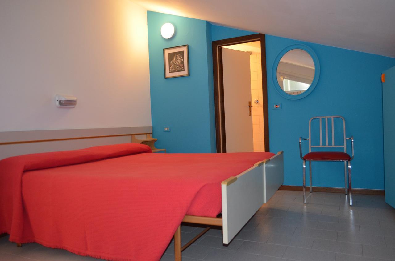 Hotel Miro Cattolica Kültér fotó