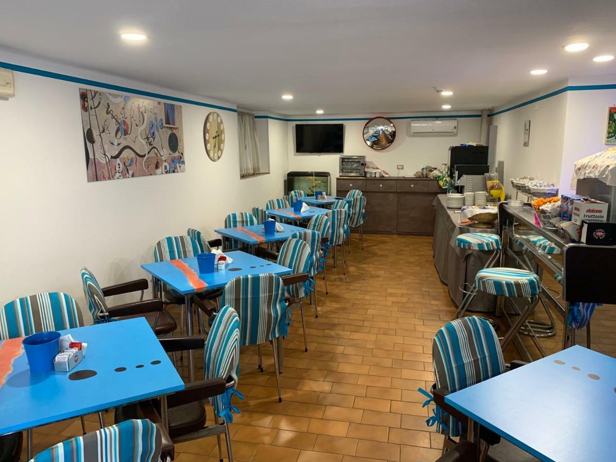 Hotel Miro Cattolica Kültér fotó