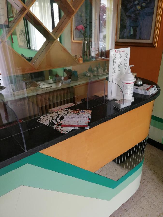 Hotel Miro Cattolica Kültér fotó